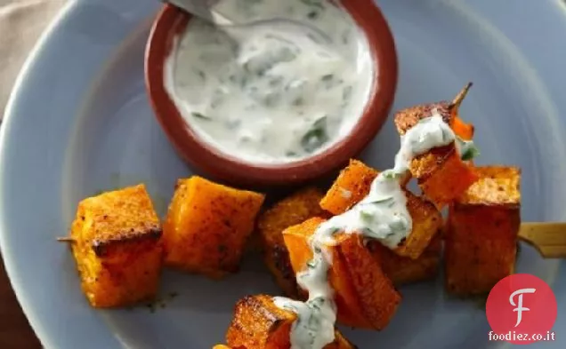 Kabobs di zucca con salsa piccante al limone