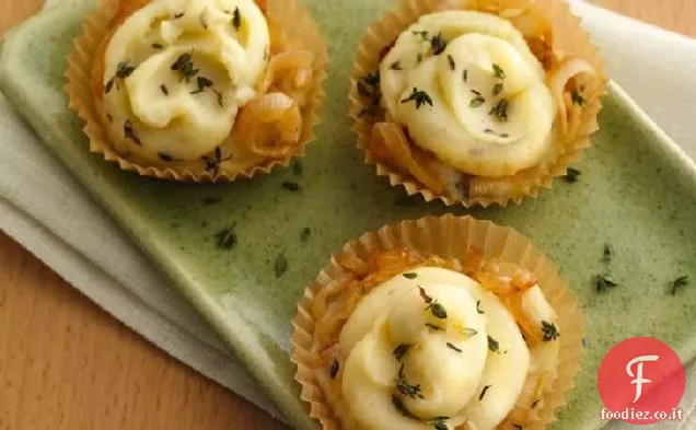Cupcakes di patate ripiene di cipolle caramellate