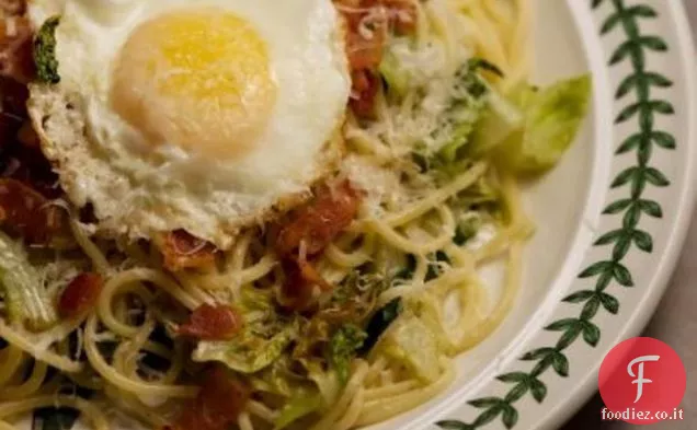 Spaghetti con Romaine e Uovo fritto