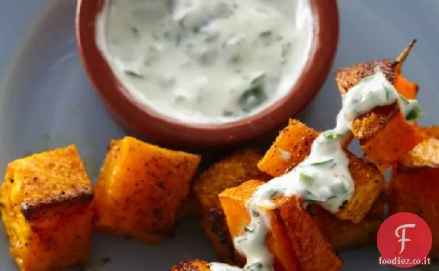 Kabobs di zucca con salsa piccante al limone