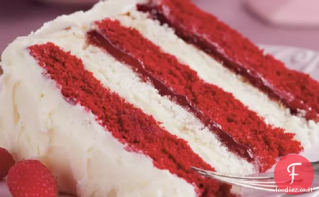 Lamponi e torta a strati di crema