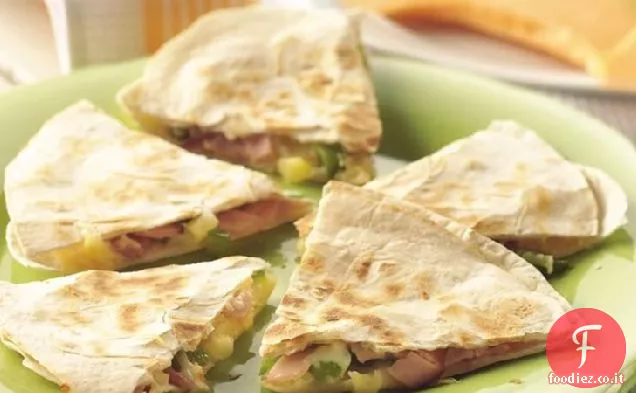 Quesadillas hawaiane