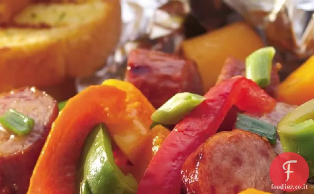 Salsiccia di acero alla griglia e confezioni di foil di zucca