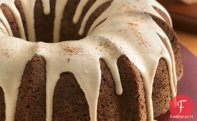 Torta di mele e noci con glassa al caramello
