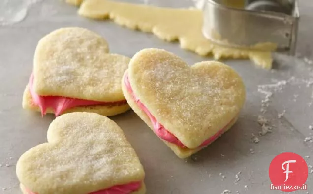 Biscotti sandwich di San Valentino facili