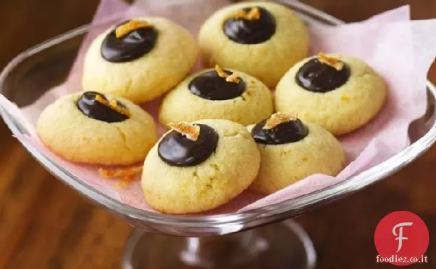 Biscotti con impronte digitali arancioni al tartufo