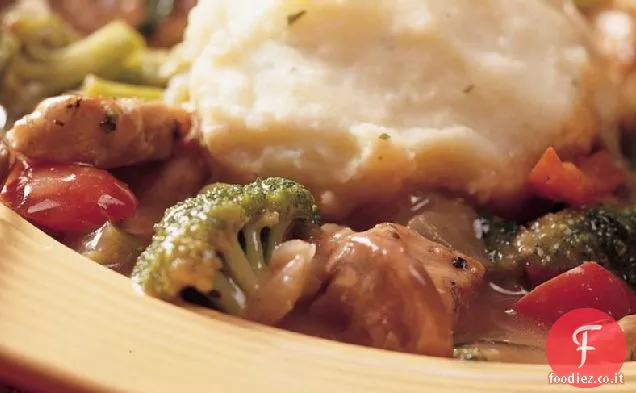 Stufato di maiale salato con gnocchi di patate