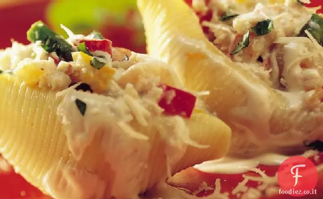 Gusci di pasta ripiena di frutti di mare