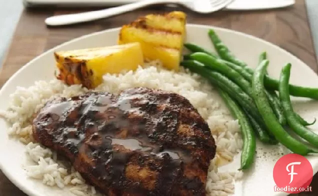 Petti di pollo speziati glassati all'ananas