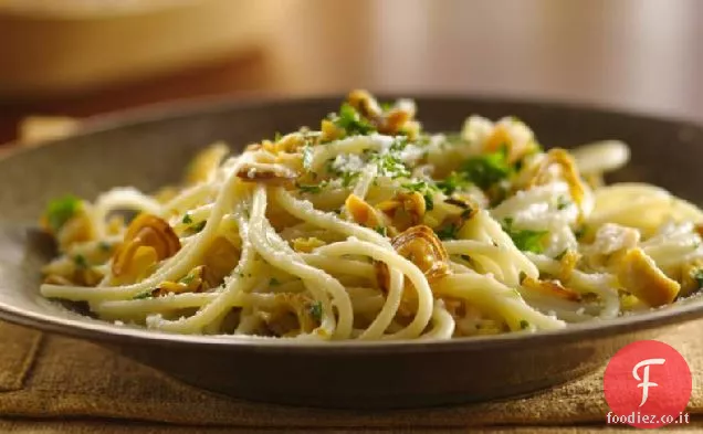 Spaghetti con salsa di vongole Bianche