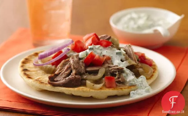 Gyros di tacchino tagliuzzato a fornello lento