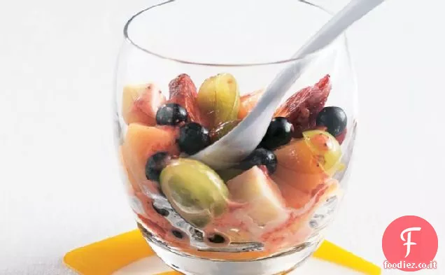 Insalata mista di frutta e formaggio