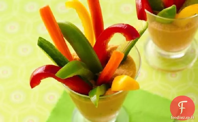 Hummus di carote con bastoncini vegetariani