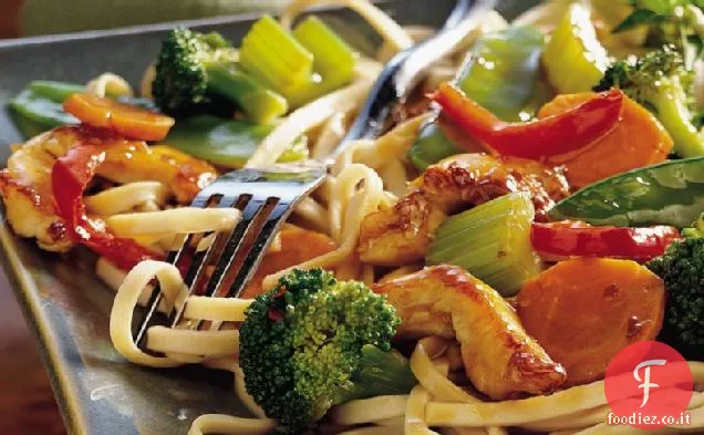 Pollo asiatico e tagliatelle