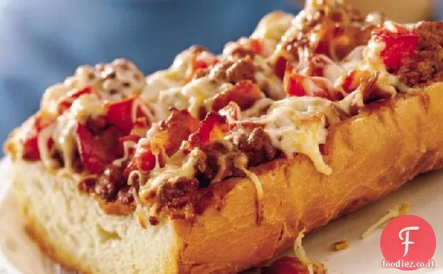 Pizza al cheeseburger con pancetta