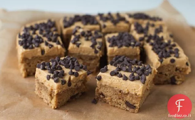 Betty Crocker Reese's® Peanut Butter & Chocolate Chunk Snack Cakes con glassa al burro di arachidi