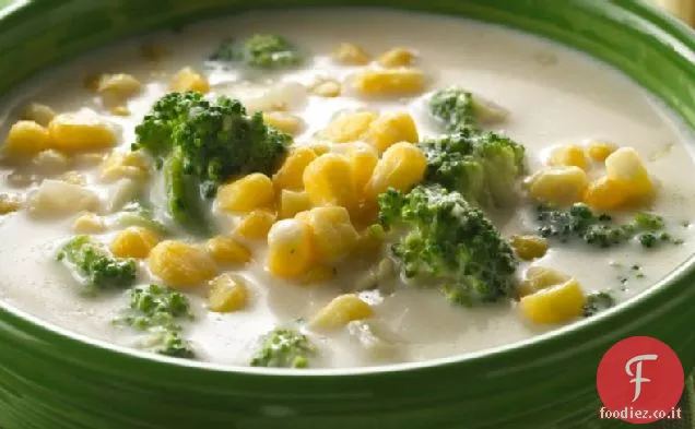 Zuppa cremosa di mais e broccoli