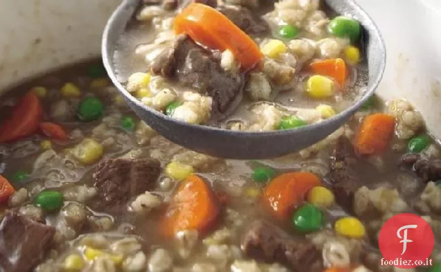 Zuppa di manzo e orzo a cottura lenta