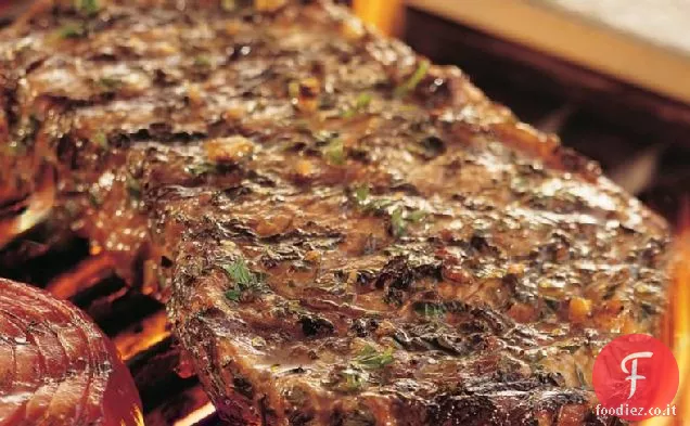 Bistecche di lombo alla griglia in crosta di erbe