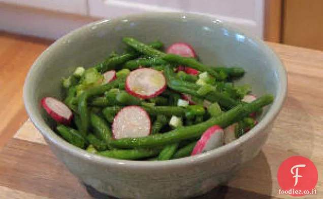 Insalata di fagioli verdi condita con senape al miele