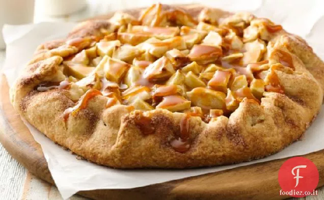 Crostata di Mele con Salsa al Caramello