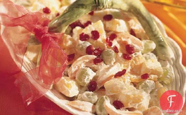 Macedonia di frutta fresca con condimento cremoso