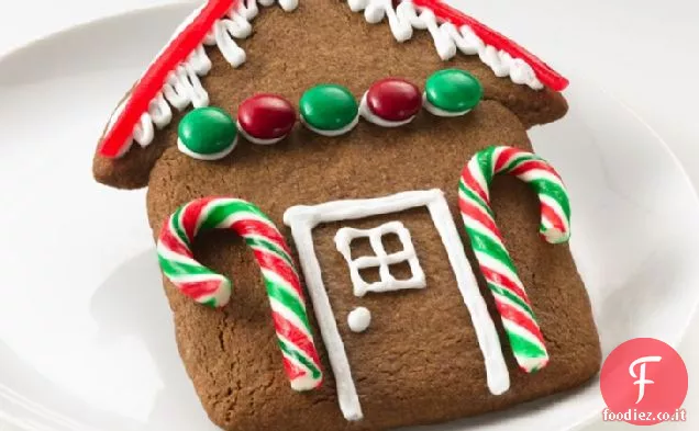 Facile biscotti della casa di pan di zenzero