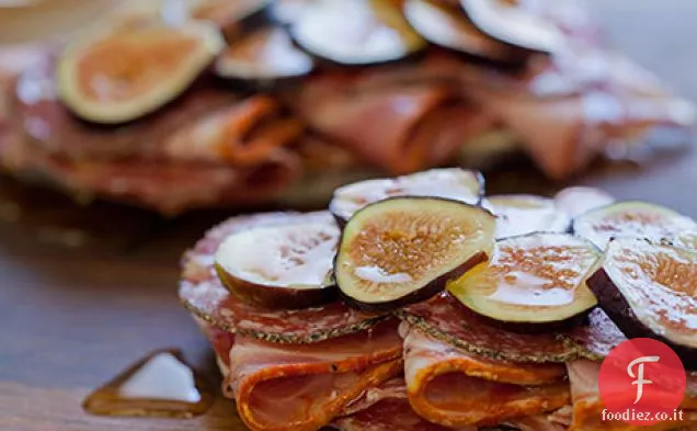 Sandwich di fichi a faccia aperta