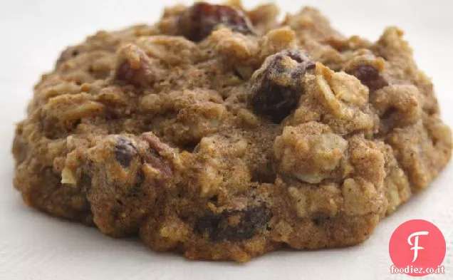 Biscotti di farina d'avena magro-uva passa