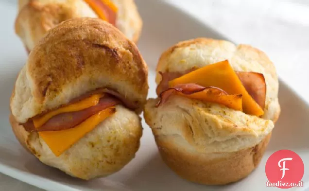 Prosciutto e formaggio separano i biscotti