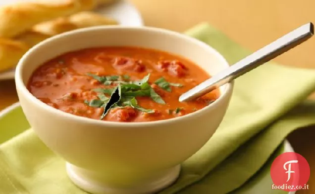 Zuppa di pomodoro e basilico