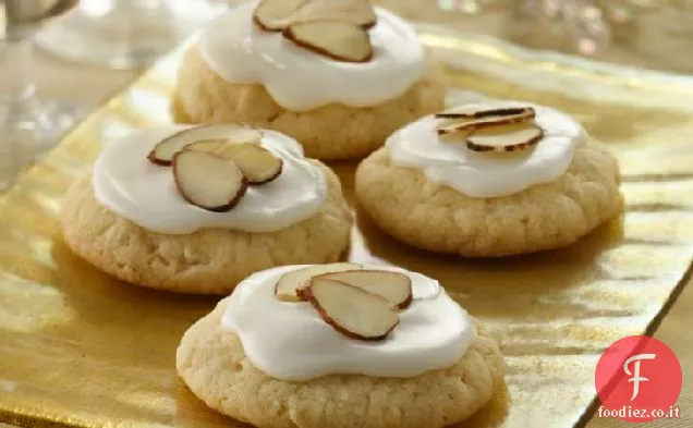 Biscotti glassati di zucchero di mandorle