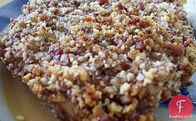 Pollo in crosta di pancetta e pecan con senape al miele d'acero