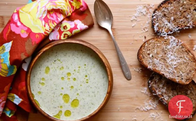 Crema vegana di zuppa di broccoli