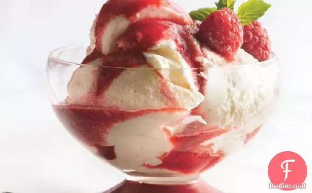 Crema bavarese al limone con salsa di lamponi