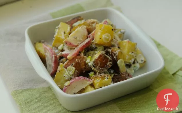 Insalata di ravanelli e patate arrosto con senape nera e semi di cumino