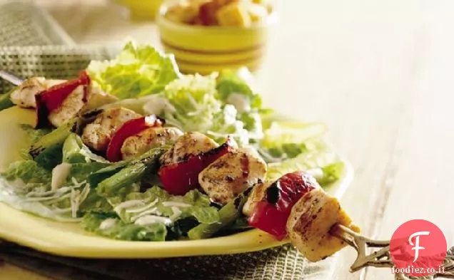 Insalata di pollo alla griglia Kabob Caesar