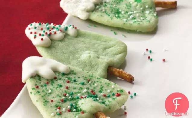 Biscotti dell'albero di Natale innevati