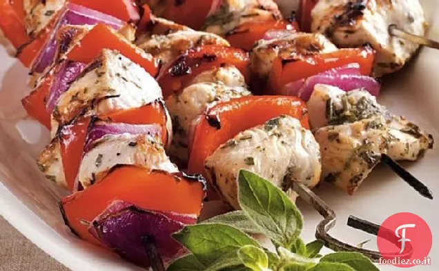 Kabobs di pollo mediterraneo