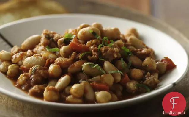 Italiano tre fagioli e salsiccia Casseruola