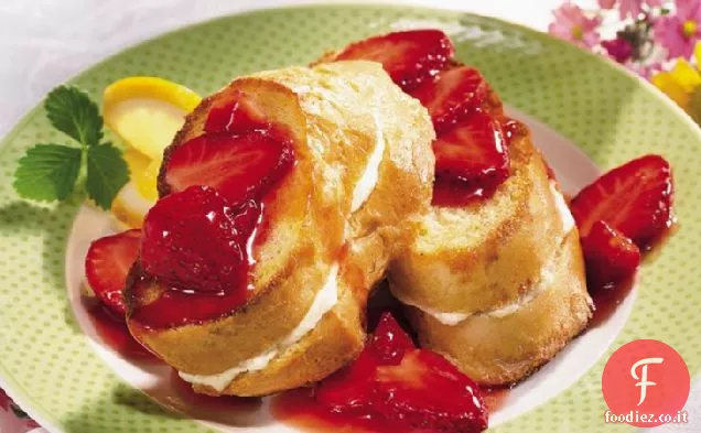 Fragola-sormontato French Toast cuocere