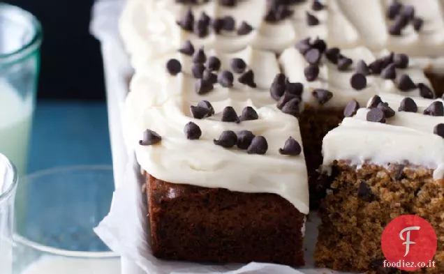 Torta di pan di zenzero con gocce di cioccolato