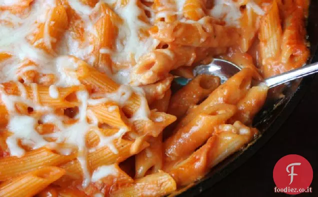 Padella di pasta di penne al forno