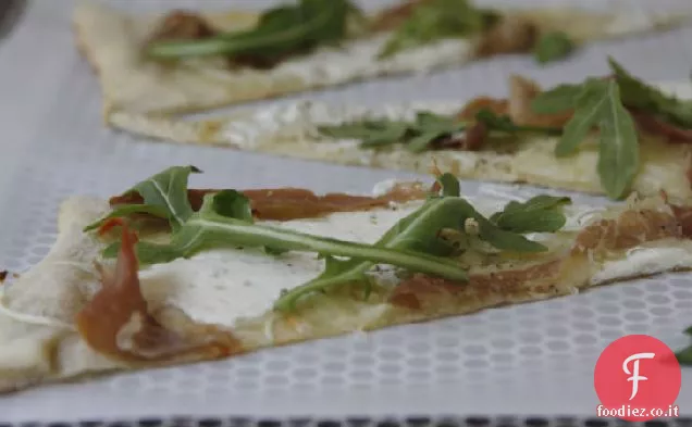 Pizza con Prosciutto e Mozzarella