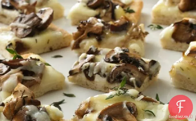 Pizza antipasto di funghi selvatici
