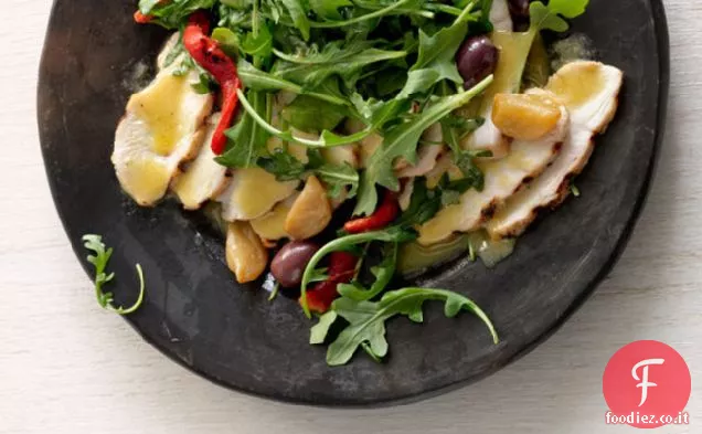 Insalata di pollo alla griglia con Confit all'aglio