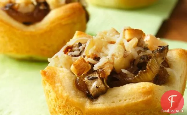 Tartellette di cipolla e funghi caramellati