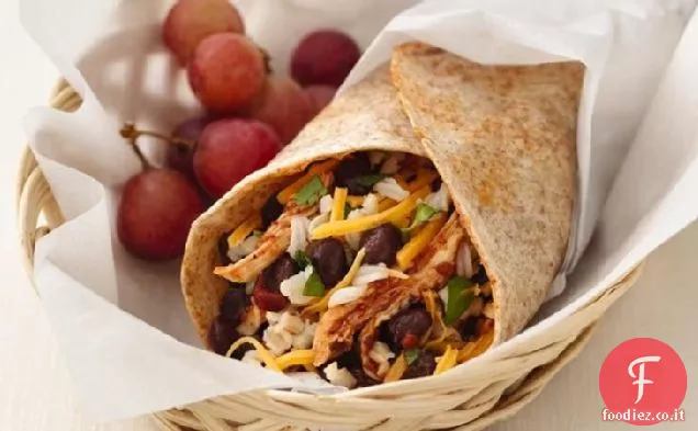 Burritos di pollo e fagioli neri salutati