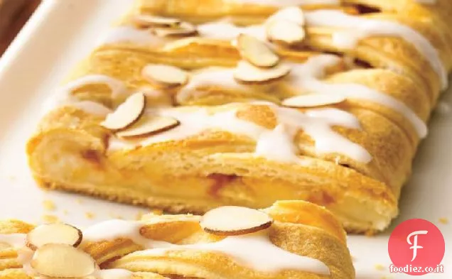 Torta al caffè di albicocche e mandorle