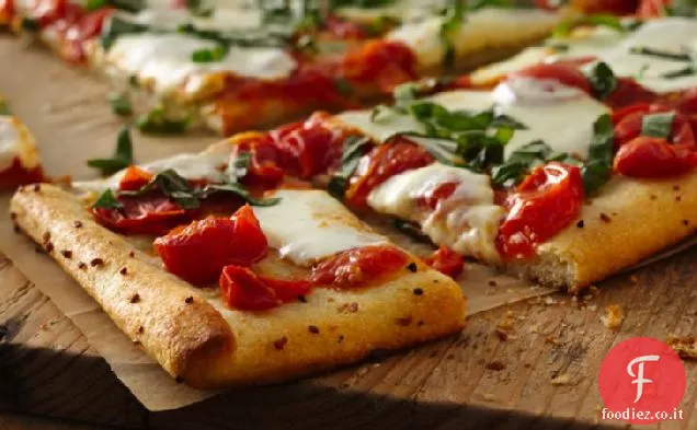 Pizza Margherita in crosta di burro all'aglio